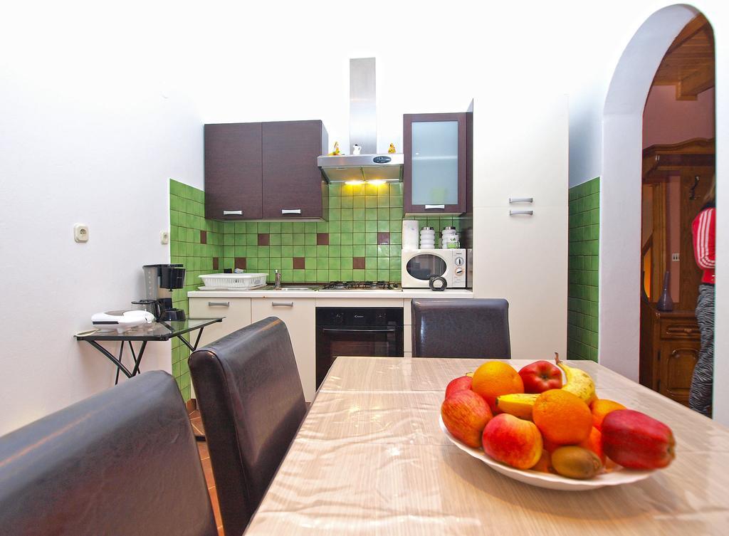 Apartments Anto 1296 Pula Exterior photo